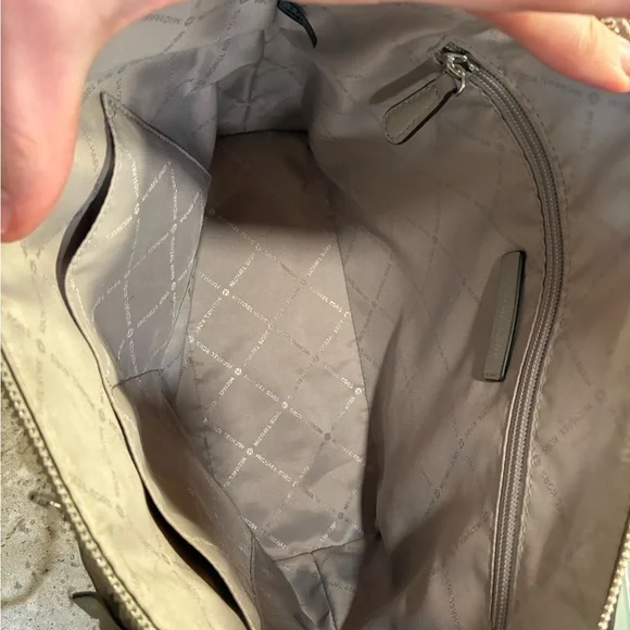 Michael Kors Light Gray Saffiano Leather Tote with MK Charm - Picture 2 of 8